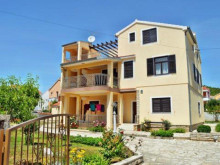 Apartmánová vila v Tribunj